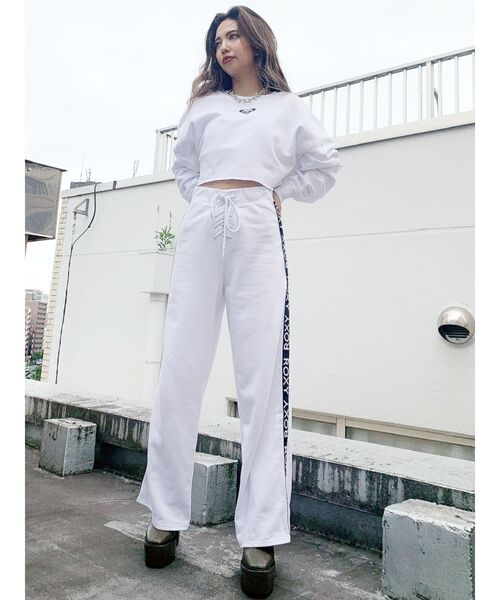 ROXY(ロキシー)の「GYDA×ROXY ロゴスウェットショートTOPS(スウェット・レディース・ブラック/オフホワイト・FREE)」の11枚目の写真