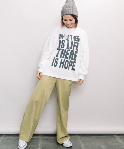 refinedworks（リファインドワークス）の「ビックロゴプリント長袖Tシャツ（Tシャツ/カットソー・レディース・チャコールグレー/ベージュ/オフホワイト・FREE）」の10枚目の写真