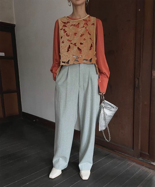 Ameri（アメリ）の「UND RENEE VELOUR VEST WITH BLOUSE（シャツ/ブラウス・レディース・ブラック/オレンジ/グリーン・FREE）」の7枚目の写真