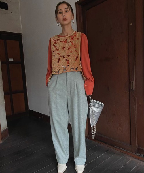 Ameri（アメリ）の「UND RENEE VELOUR VEST WITH BLOUSE（シャツ/ブラウス・レディース・ブラック/オレンジ/グリーン・FREE）」の17枚目の写真