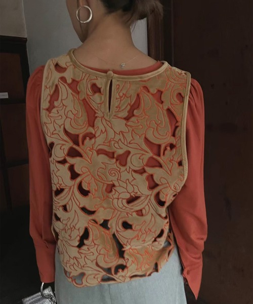 Ameri（アメリ）の「UND RENEE VELOUR VEST WITH BLOUSE（シャツ/ブラウス・レディース・ブラック/オレンジ/グリーン・FREE）」の5枚目の写真