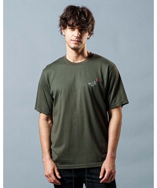 wjk(ダヴルジェイケイ)の「heart warming T(Tシャツ/カットソー・メンズ・カーキ/トップグレー/ホワイト/ブラック・MEDIUM/X-LARGE/LARGE/SMALL)」の4枚目の写真