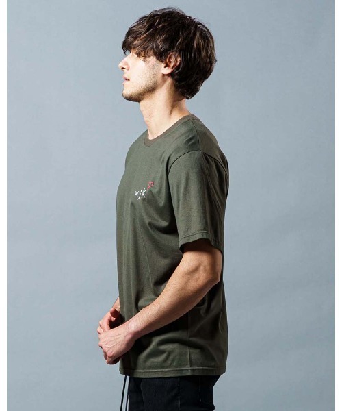 wjk(ダヴルジェイケイ)の「heart warming T(Tシャツ/カットソー・メンズ・カーキ/トップグレー/ホワイト/ブラック・MEDIUM/X-LARGE/LARGE/SMALL)」の6枚目の写真