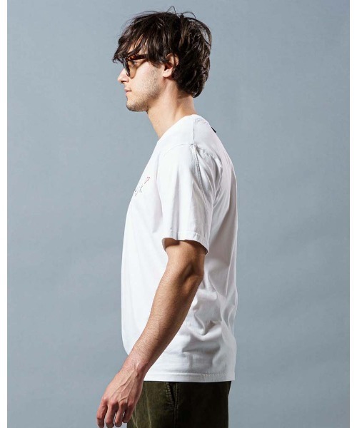 wjk(ダヴルジェイケイ)の「heart warming T(Tシャツ/カットソー・メンズ・カーキ/トップグレー/ホワイト/ブラック・MEDIUM/X-LARGE/LARGE/SMALL)」の8枚目の写真