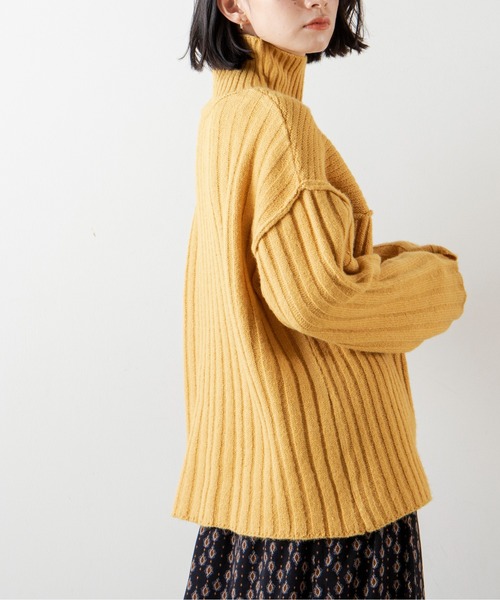 ANGIE（アンジー）の「ハイネックリブ切り替えニットプルオーバー（タートルネック）（ニット/セーター・レディース・ブラック/ベージュ/ブラウン/ピンク/イエロー/グリーン/アイボリー・FREE）」の6枚目の写真
