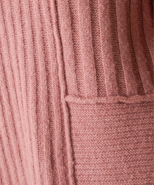 ANGIE（アンジー）の「ハイネックリブ切り替えニットプルオーバー（タートルネック）（ニット/セーター・レディース・ブラック/ベージュ/ブラウン/ピンク/イエロー/グリーン/アイボリー・FREE）」の10枚目の写真