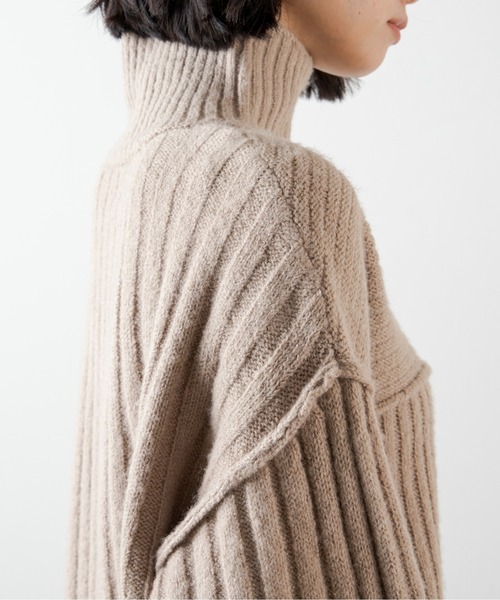 ANGIE（アンジー）の「ハイネックリブ切り替えニットプルオーバー（タートルネック）（ニット/セーター・レディース・ブラック/ベージュ/ブラウン/ピンク/イエロー/グリーン/アイボリー・FREE）」の15枚目の写真