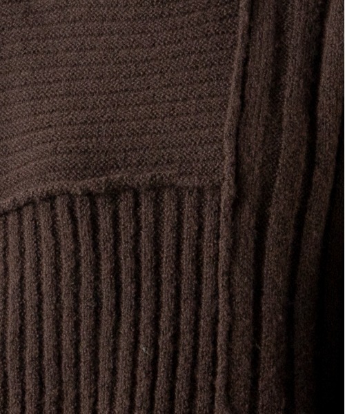 ANGIE（アンジー）の「ハイネックリブ切り替えニットプルオーバー（タートルネック）（ニット/セーター・レディース・ブラック/ベージュ/ブラウン/ピンク/イエロー/グリーン/アイボリー・FREE）」の16枚目の写真