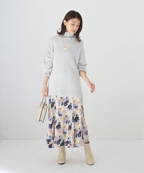 La TOTALITE(ラトータリテ)の「ボカシフラワープリントスカート【手洗い可能】(スカート・レディース・ブラック/アイボリー・38/36)」の13枚目の写真