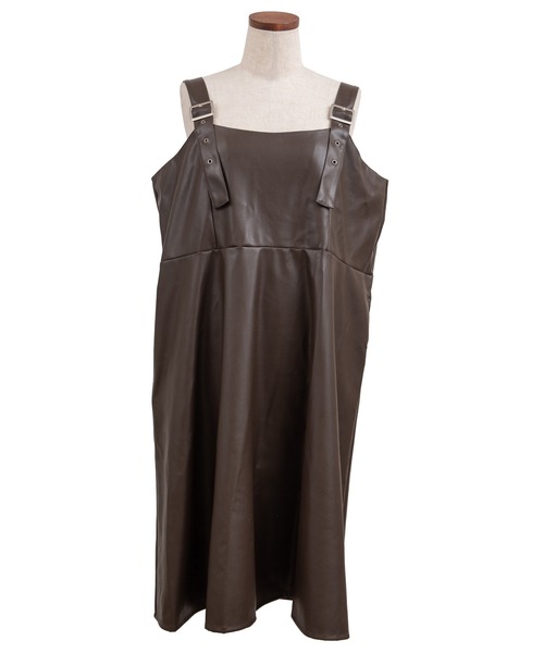 PUNYUS（プニュズ）の「フェイクレザージャンパースカート（ジャンパースカート・レディース・ブラック/ブラウン・4/3/2/1）」の7枚目の写真