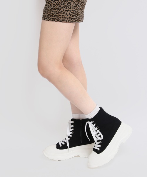 WC（ダブル シー）の「ボリュームソールスニーカー（スニーカー・レディース・ブラック・SMALL/MEDIUM）」の4枚目の写真