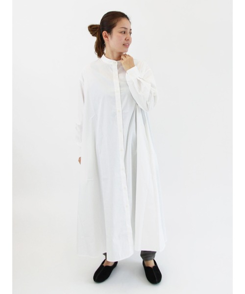 Lugnoncure(ルノンキュール)の「クレリックシャツワンピース(シャツワンピース・レディース・ブラック/オフホワイト/ネイビー・フリ-)」の2枚目の写真