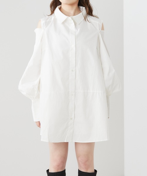 Chico（チコ）の「【Web限定】バックねじり肩開きシャツ（シャツ/ブラウス・レディース・ホワイト/ブルー系その他2/ブラック系その他/ピンク系その他2・FREE）」の5枚目の写真