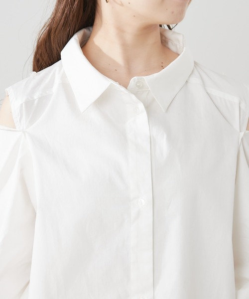 Chico（チコ）の「【Web限定】バックねじり肩開きシャツ（シャツ/ブラウス・レディース・ホワイト/ブルー系その他2/ブラック系その他/ピンク系その他2・FREE）」の8枚目の写真