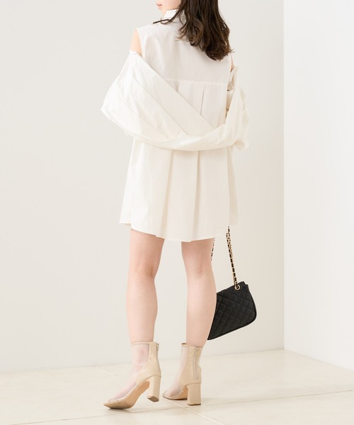 Chico（チコ）の「【Web限定】バックねじり肩開きシャツ（シャツ/ブラウス・レディース・ホワイト/ブルー系その他2/ブラック系その他/ピンク系その他2・FREE）」の11枚目の写真