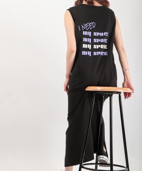 Each バックプリントロゴワンピース ワンピース Each イーチ のファッション通販 Zozotown