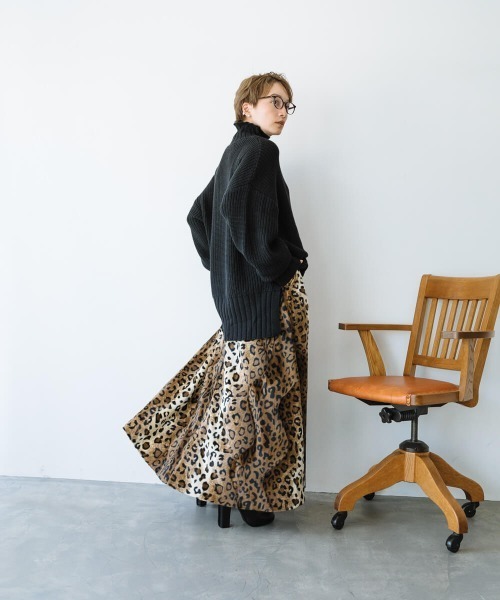 oblekt（オブレクト）の「オーガニックコットンブレンド畦タートルニット（Tシャツ/カットソー・レディース・グレー/オフホワイト・ONE SIZE）」の10枚目の写真