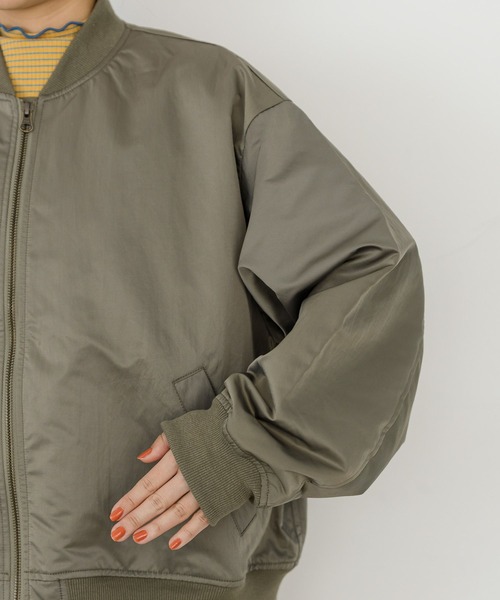 studio CLIP(スタディオクリップ)の「【低身長向けアイテム/WEB限定】MA-1(MA-1・レディース・ベージュ/カーキ・FREE)」の4枚目の写真