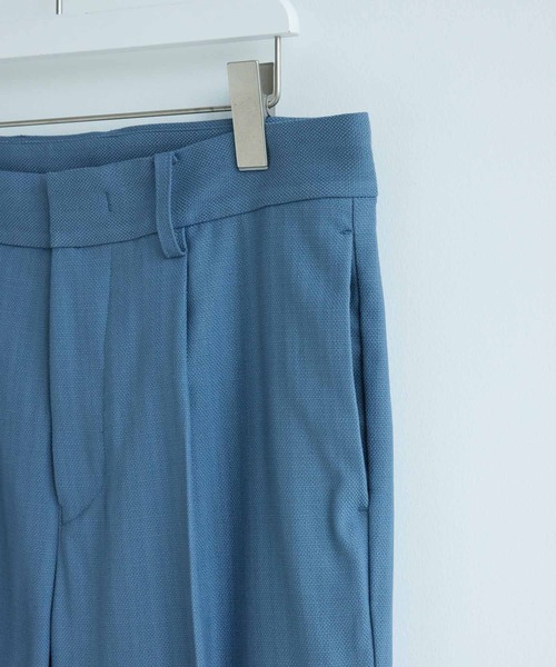 ADAM ET ROPE'(アダムエロペ)の「ドビーブッチャー ワイド アンクル テーパードスラックス(スラックス・メンズ・ネイビー/ブルー系その他5・S/M/L)」の9枚目の写真