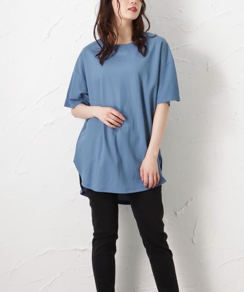 Mac-House（マックハウス）の「SARARI サラリ チュニック丈Tシャツ（Tシャツ/カットソー・レディース・ブラック/グレー/ブルー/グレイッシュベージュ・フリー）」の4枚目の写真