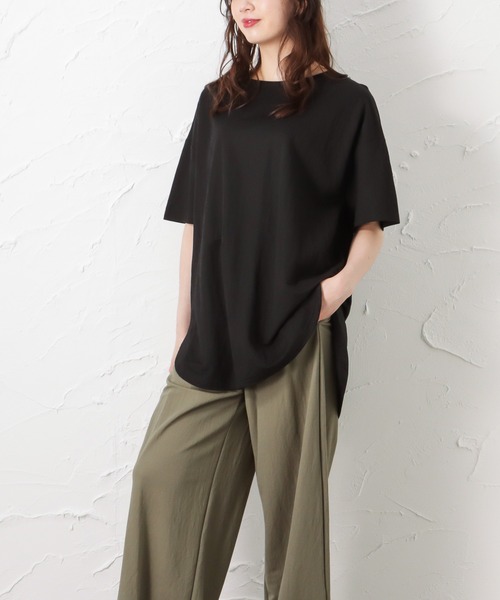 Mac-House（マックハウス）の「SARARI サラリ チュニック丈Tシャツ（Tシャツ/カットソー・レディース・ブラック/グレー/ブルー/グレイッシュベージュ・フリー）」の6枚目の写真