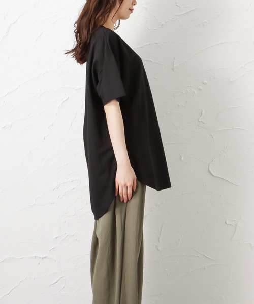 Mac-House（マックハウス）の「SARARI サラリ チュニック丈Tシャツ（Tシャツ/カットソー・レディース・ブラック/グレー/ブルー/グレイッシュベージュ・フリー）」の9枚目の写真