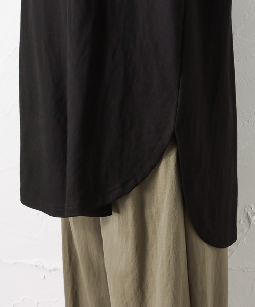 Mac-House（マックハウス）の「SARARI サラリ チュニック丈Tシャツ（Tシャツ/カットソー・レディース・ブラック/グレー/ブルー/グレイッシュベージュ・フリー）」の14枚目の写真