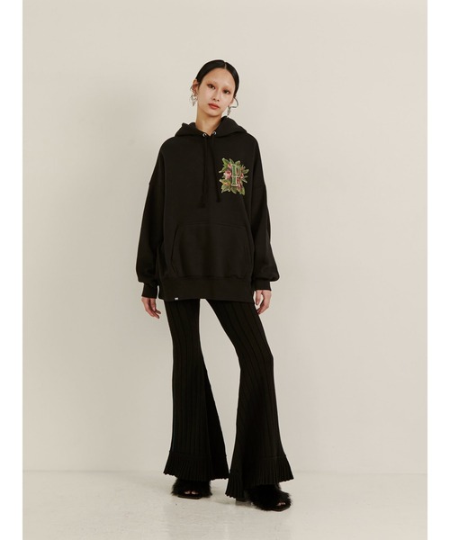 PAMEO POSE（パメオポーズ）の「Big P Hoodie（パーカー・レディース・ホワイト/ブラック/ベージュ・FREE）」の16枚目の写真