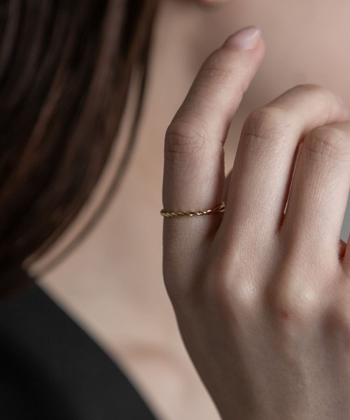 SMELLY（スメリー）の「silver925ツイストオープンリング（リング・レディース・シルバー/ゴールド・-）」の9枚目の写真