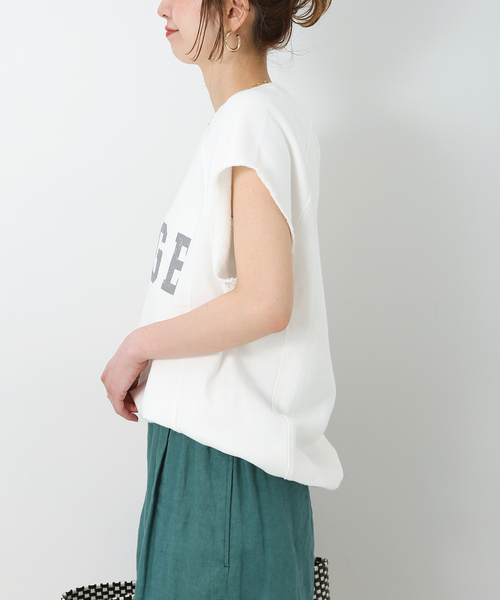 B.C STOCK(ベーセーストック)の「カットオフ裏毛プリントベスト(Tシャツ/カットソー・レディース・ホワイト/ベージュ/ネイビー・FREE)」の6枚目の写真