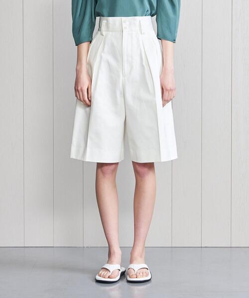 H　BEAUTY&YOUTH UNITED ARROWS（エイチビューティーアンドユースユナイテッドアローズ）の「＜H＞COTTON SATIN TUCK HALF PANTS/パンツ（その他パンツ・レディース・ホワイト/ブラック・S/M）」の4枚目の写真