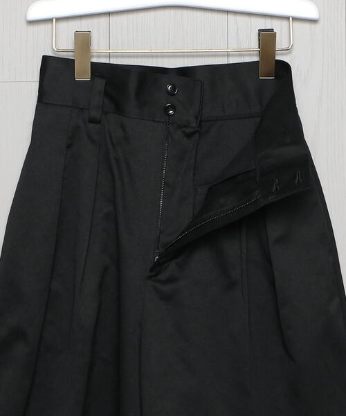 H　BEAUTY&YOUTH UNITED ARROWS（エイチビューティーアンドユースユナイテッドアローズ）の「＜H＞COTTON SATIN TUCK HALF PANTS/パンツ（その他パンツ・レディース・ホワイト/ブラック・S/M）」の9枚目の写真
