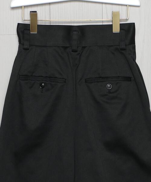 H　BEAUTY&YOUTH UNITED ARROWS（エイチビューティーアンドユースユナイテッドアローズ）の「＜H＞COTTON SATIN TUCK HALF PANTS/パンツ（その他パンツ・レディース・ホワイト/ブラック・S/M）」の10枚目の写真