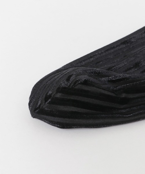 URBAN RESEARCH ROSSO WOMEN（アーバンリサーチ　ロッソ）の「SIMONE WILD　RIB VELVET ANKLE SOCKS（ソックス/靴下・レディース・ホワイト/ブラック・38-39）」の5枚目の写真
