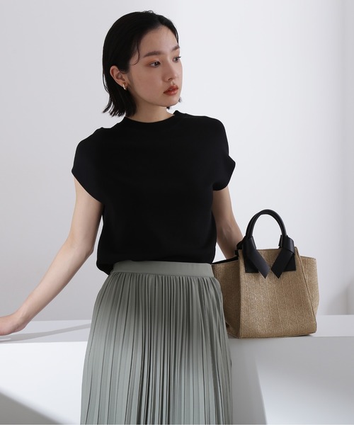 NATURAL BEAUTY BASIC(ナチュラルビューティーベーシック)の「総針モックネックニット(ニット/セーター・レディース・ブラウン/ライトグリーン/ベージュ/ブラック・MEDIUM)」の19枚目の写真
