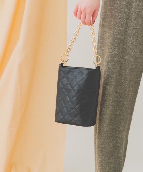 RODE SKO（ロデスコ）の「キルティングチェーン2WAYショルダー（ショルダーバッグ・レディース・ブラック/ベージュ系その他/レッド系その他・ONE）」の4枚目の写真