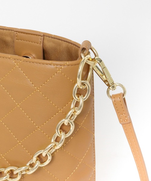 RODE SKO（ロデスコ）の「キルティングチェーン2WAYショルダー（ショルダーバッグ・レディース・ブラック/ベージュ系その他/レッド系その他・ONE）」の7枚目の写真