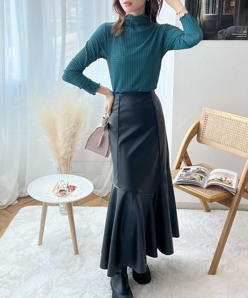 classicalelf（クラシカルエルフ）の「品良く大人可愛い。ぽこぽこシアー素材メロウカットソー（シャツ/ブラウス・レディース・ブラック/ホワイト/ブルー/ピンクベージュ・LARGE/MEDIUM/SMALL/X-LARGE）」の10枚目の写真