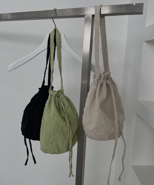 I_am（アイアム）の「wave design purse bag（ハンドバッグ・レディース・ブラック/アイボリー・FREE）」の7枚目の写真