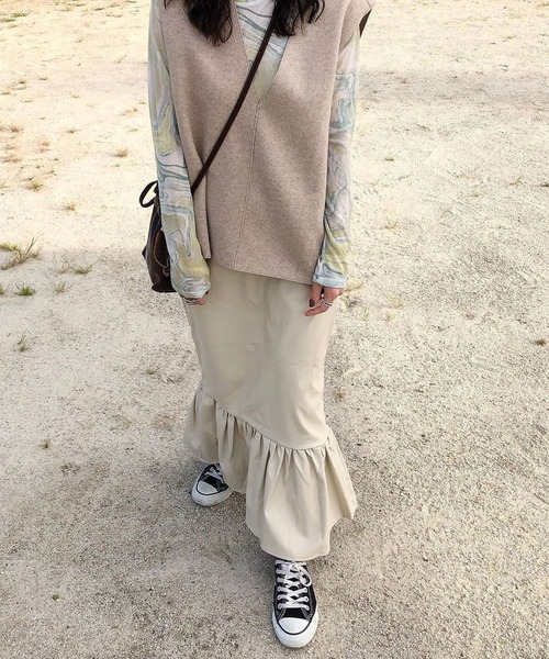 ＡＮＤＪ（アンドジェイ）の「【2022/AW】【ANDJMADE】フェイクレザーマーメイドスカート（スカート・レディース・グリーン系その他/モスグリーン/アイボリー/ブラウン/ブラック・M）」の2枚目の写真