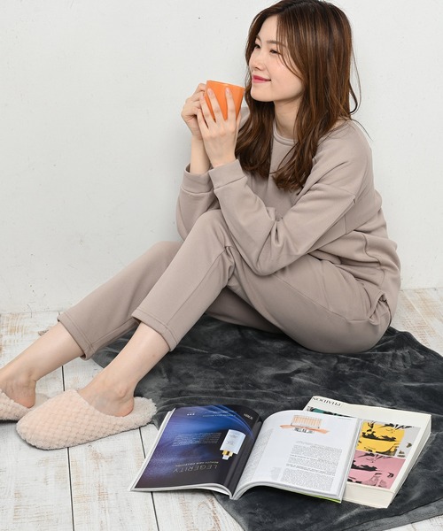 FUNALIVE（ファンアライブ）の「CELESTE RANA ラウンドトップステーパードパンツ上下セット（ルームウェア/パジャマ・レディース・ブラック/グレー/モスグリーン/モカ/チャコール・M-L/L-XL/XXL）」の5枚目の写真