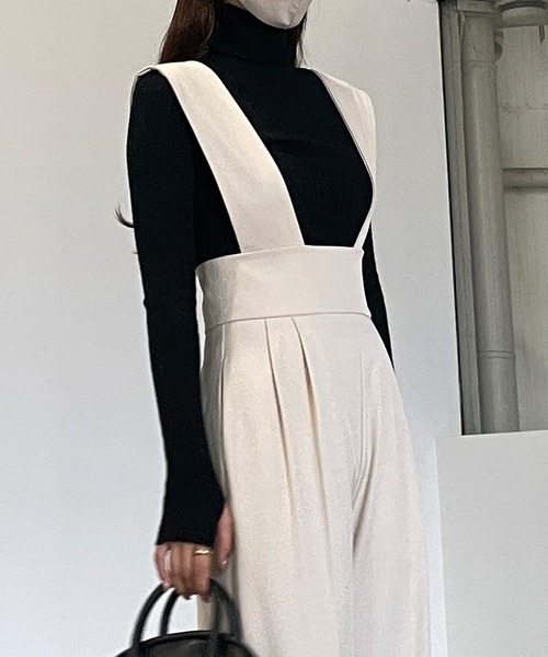 Louere（ルエレ）の「フィンガーホールタートルリブニット（ニット/セーター・レディース・ホワイト/ブラック/クリーム・FREE）」の13枚目の写真