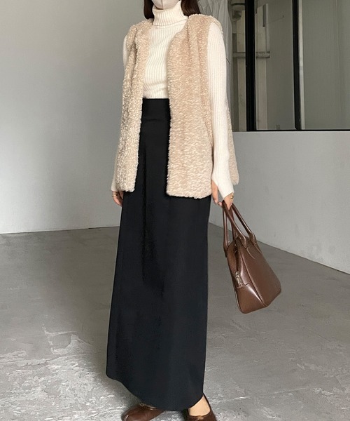 Louere（ルエレ）の「フィンガーホールタートルリブニット（ニット/セーター・レディース・ホワイト/ブラック/クリーム・FREE）」の10枚目の写真