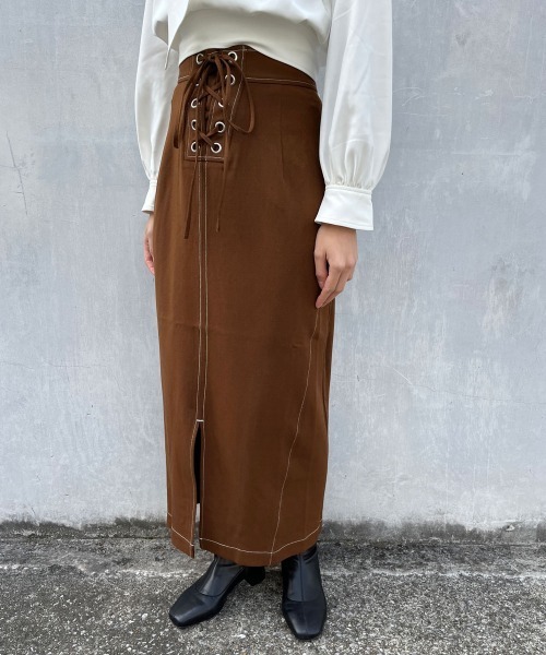 A de a.v.v(アードアー・ヴェ・ヴェ)の「バイカラーステッチナロースカート(スカート・レディース・ブラウン/ブラック・SMALL/MEDIUM)」の16枚目の写真