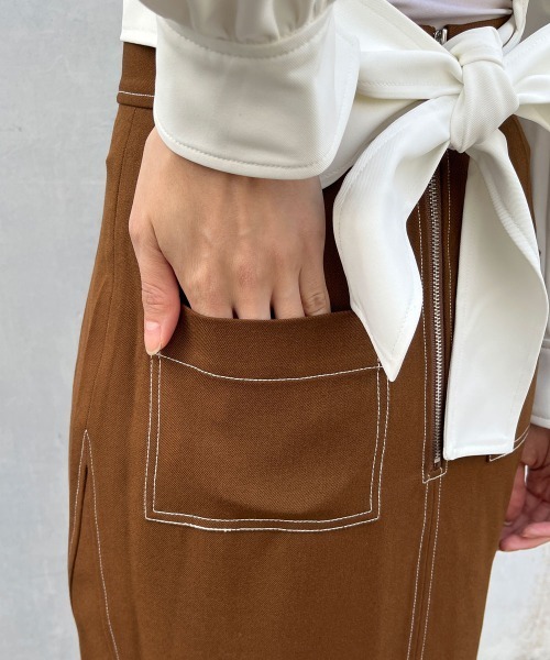 A de a.v.v(アードアー・ヴェ・ヴェ)の「バイカラーステッチナロースカート(スカート・レディース・ブラウン/ブラック・SMALL/MEDIUM)」の4枚目の写真