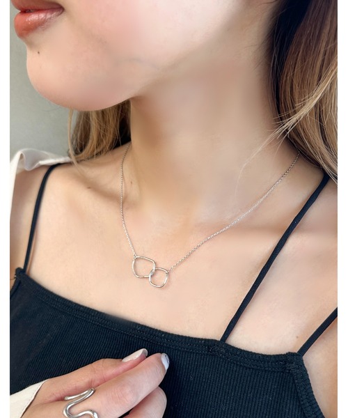 apres jour mignon（アプレジュールミニョン）の「【apresjour mignon×ARIAZ】変形ネックレス（ネックレス・レディース・シルバー/ゴールド・ONESIZE）」の2枚目の写真