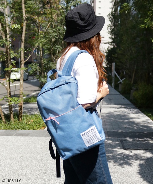 ACCOMMODE（アコモデ）の「【Universal Filmarket】アンブリン　スクエアリュック（バックパック/リュック・レディース・ベージュ/カーキ/グレー/ブルー・FREE）」の4枚目の写真