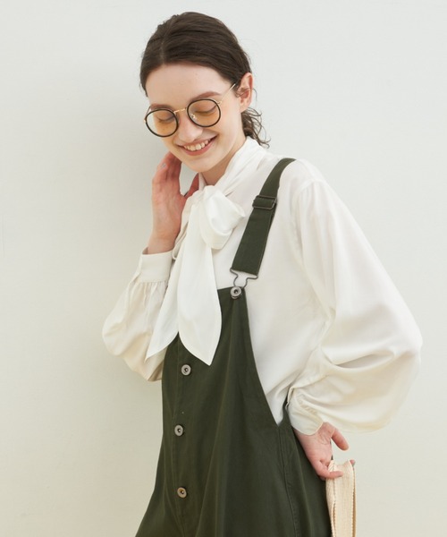 MERLOT（メルロー）の「【NEW素材】オフィスカジュアルにも使えるボウタイブラウス（シャツ/ブラウス・レディース・ホワイト/サックスブルー・FREE）」の5枚目の写真