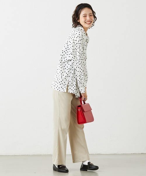 Le temps riche（ルタンリッシュ）の「ドットプリントシャツ＜Le temps riche＞（シャツ/ブラウス・レディース・ブラック/オフホワイト・M/L）」の5枚目の写真