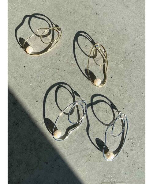 ELENDEEK(エレンディーク)の「ウェンディングパールピアス(ピアス(両耳用)・レディース・シルバー/ゴールド・FREE)」の3枚目の写真